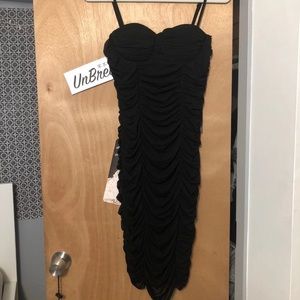 Small- black ruched midi dress